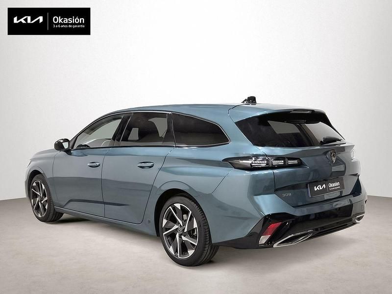 Usado Peugeot 308 SW Allure 130 CV (95 kW) 2023 Verde Familiar
