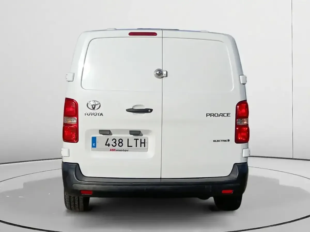 Usado Toyota Proace 100 kW (136 CV) 2021 Blanco Monovolumen