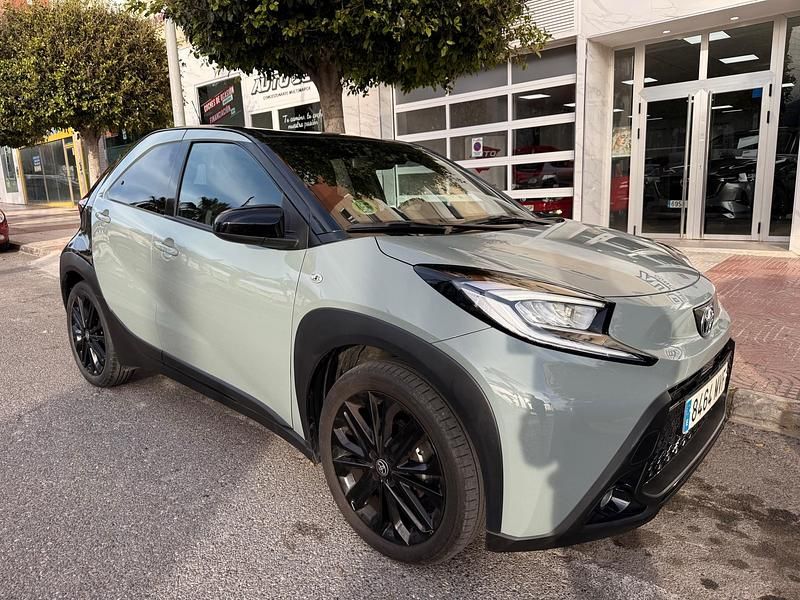 Usado Toyota Aygo X 72 CV (52 kW) 2024 Verde SUV