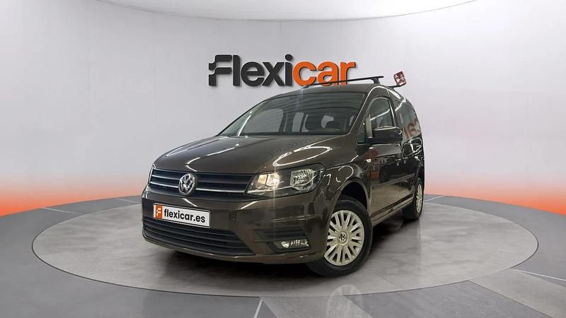 Käytetty VW Caddy Beach 102 HP (75 kW) 2016 Ruskea Tila-auto