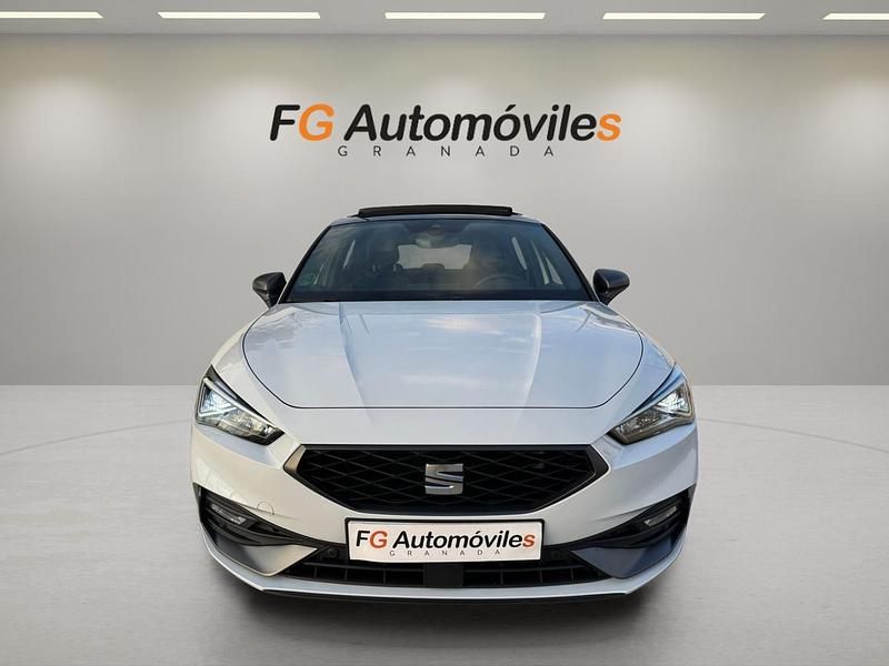 Usado Seat Leon FR 150 CV (110 kW) 2021 Blanco Utilitario