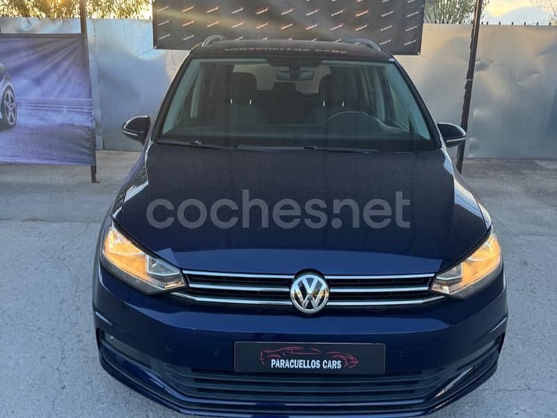 Azul Usado 2019 VW Touran Business Monovolumen | 21.500 € (Un poco caro) - Imagen 1/4