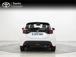 Usado Toyota Yaris Active 116 CV (85 kW) 2025 Blanco Utilitario