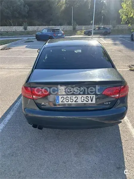 Usado Audi A4 120 CV (88 kW) 2010 Gris / plata Berlina