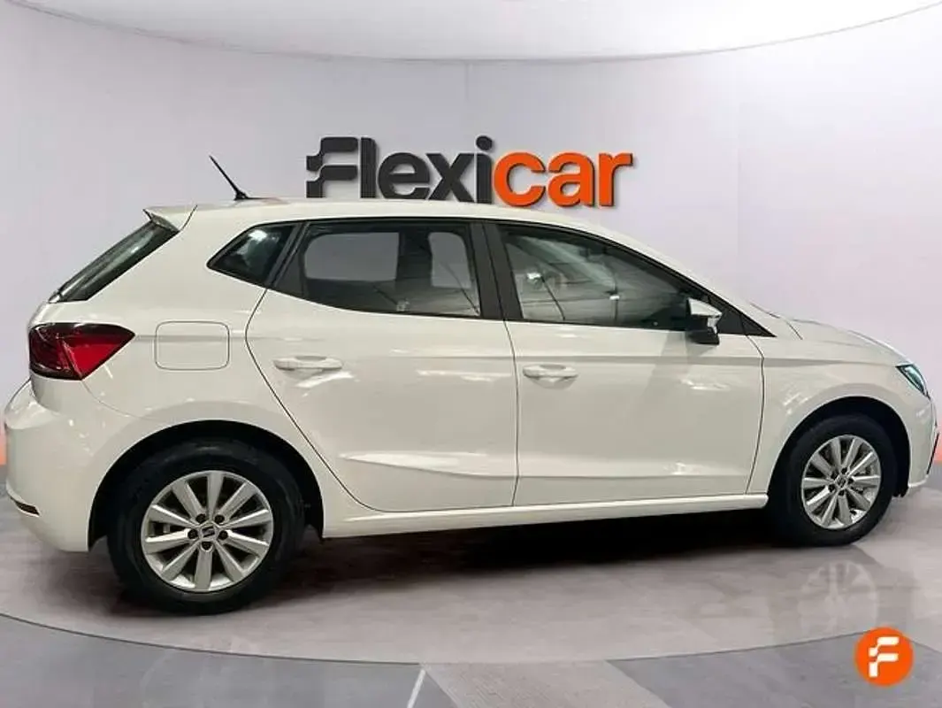 Usado Seat Ibiza Style 116 HP (85 kW) 2024 Branco Citadino