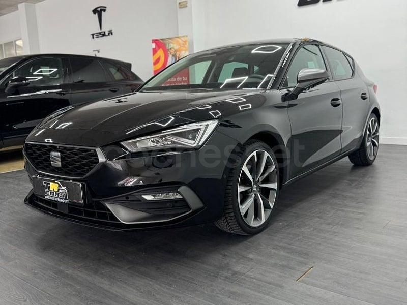 Usado Seat Leon FR 150 CV (110 kW) 2023 Negro Berlina