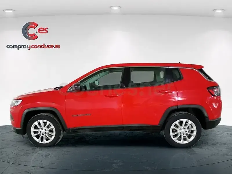 Usado Jeep Compass Longitude 130 CV (95 kW) 2022 Rojo SUV