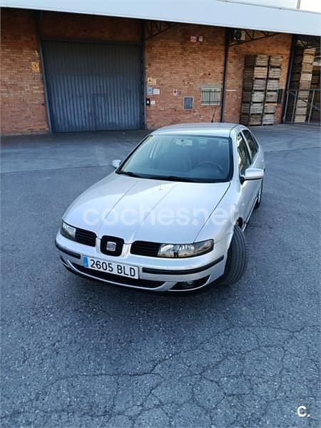 Usado Seat Toledo 110 CV (80 kW) 2001 Gris / plata Berlina