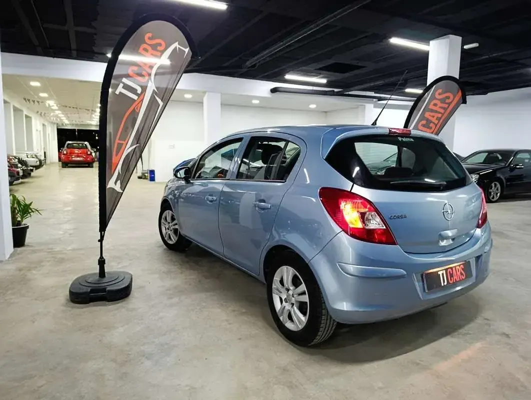 Usado Opel Corsa 80 CV (58 kW) 2009 Azul Utilitario