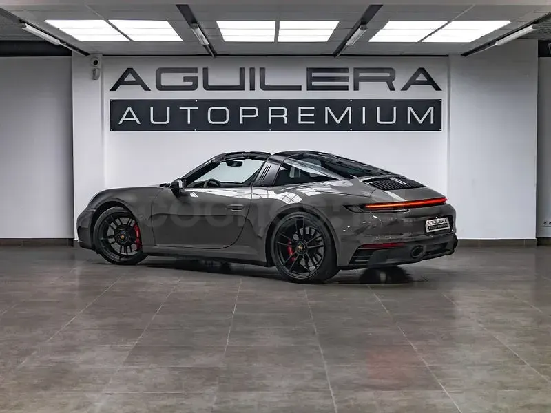 Usado Porsche 911 480 CV (353 kW) 2023 Gris / plata Coupe