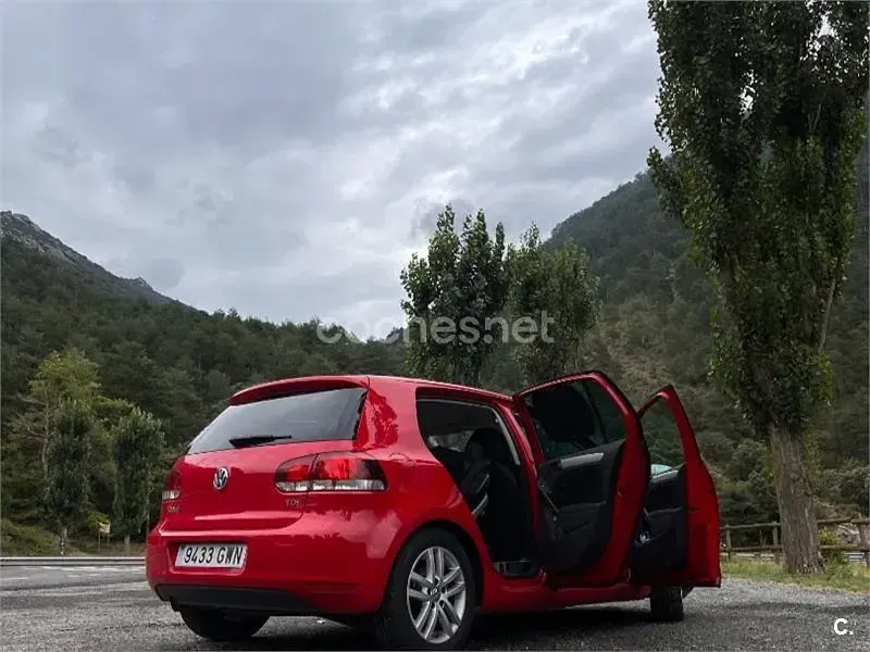 Usado VW Golf VI Sport 105 CV (77 kW) 2010 Rojo Utilitario