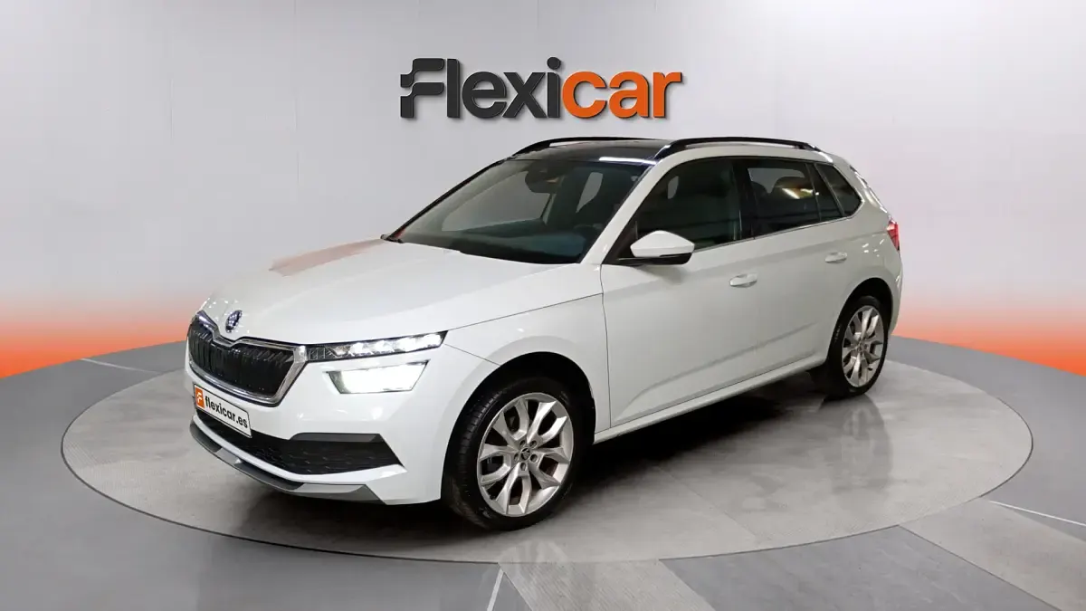 Usado Skoda Kamiq Sport 150 CV (110 kW) 2021 Blanco SUV
