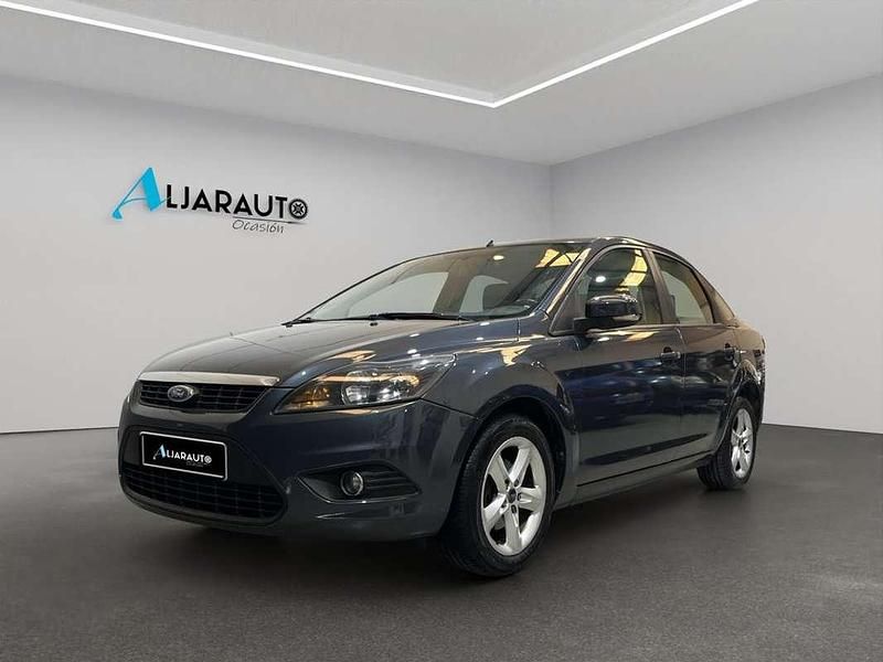 Usado Ford Focus Trend 109 CV (80 kW) 2009 Gris Utilitario