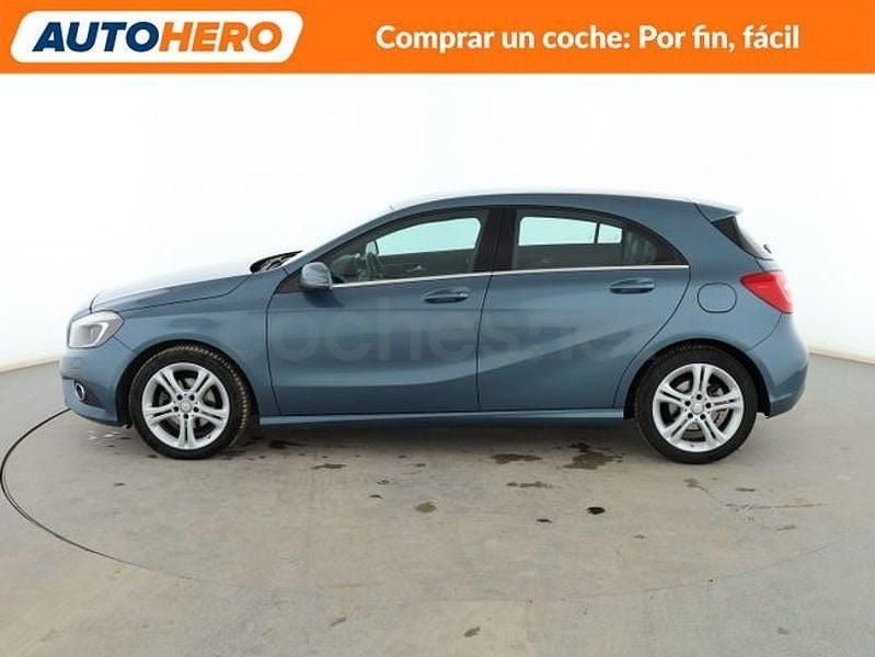 Usado Mercedes A180 Urban 110 CV (80 kW) 2015 Azul Berlina