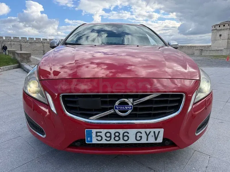 Usado Volvo V60 Summum 304 CV (223 kW) 2010 Rojo Familiar