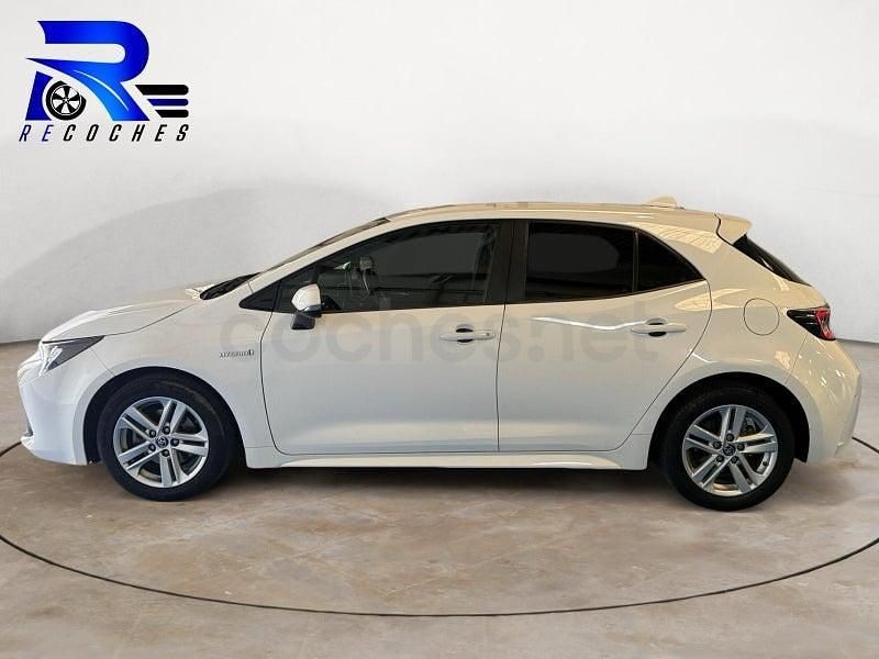 Usado Toyota Corolla Active 122 CV (89 kW) 2020 Blanco Berlina