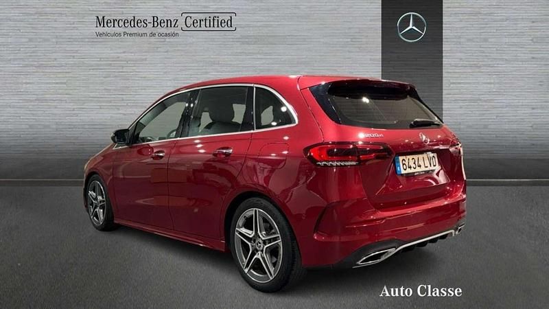 Usado Mercedes B200 AMG line 150 CV (110 kW) 2021 Rojo Monovolumen