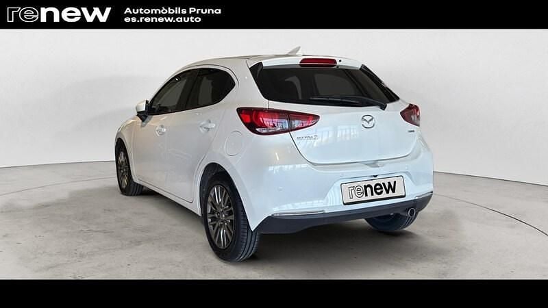 Usado Mazda 2 90 HP (66 kW) 2022 Branco Sedan