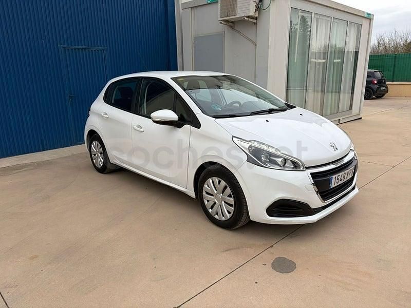 Usado Peugeot 208 Active 99 CV (72 kW) 2019 Blanco Utilitario