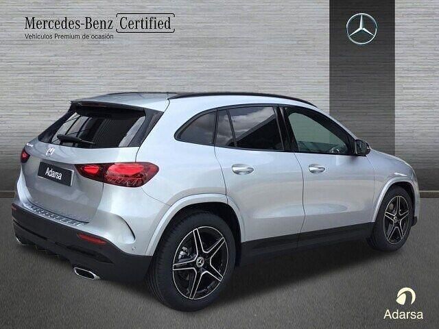 Usado Mercedes GLA200 AMG line 150 CV (110 kW) 2025 Gris / plateado SUV