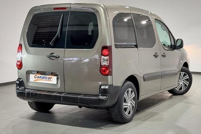 Usado Citroën Berlingo Tonic 92 CV (67 kW) 2015 Marrón Monovolumen