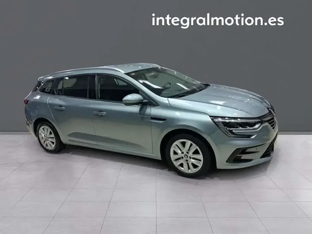 Usado Renault Mégane GrandTour Business 116 CV (85 kW) 2021 Gris Familiar