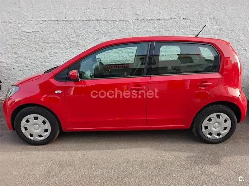 Usado Seat Mii 60 CV (44 kW) 2015 Rojo Utilitario