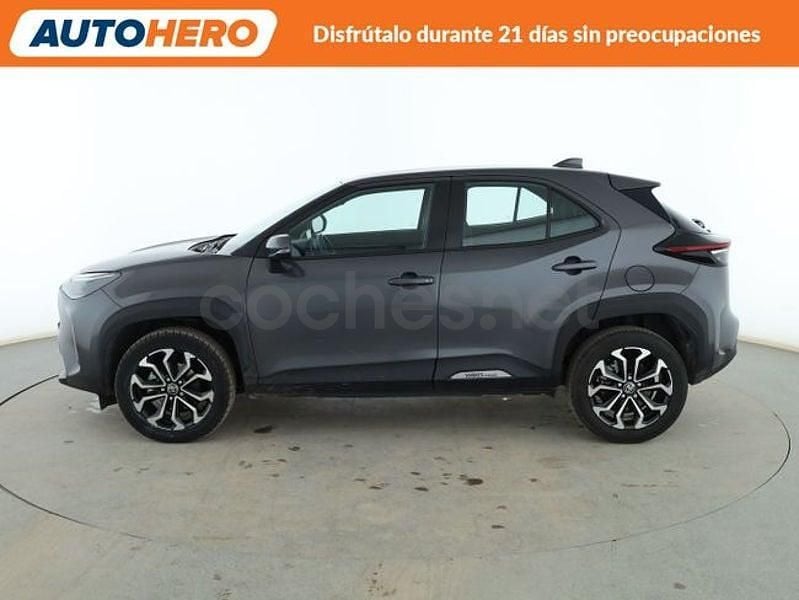 Usado Toyota Yaris Cross Active 116 CV (85 kW) 2022 Gris / plata SUV