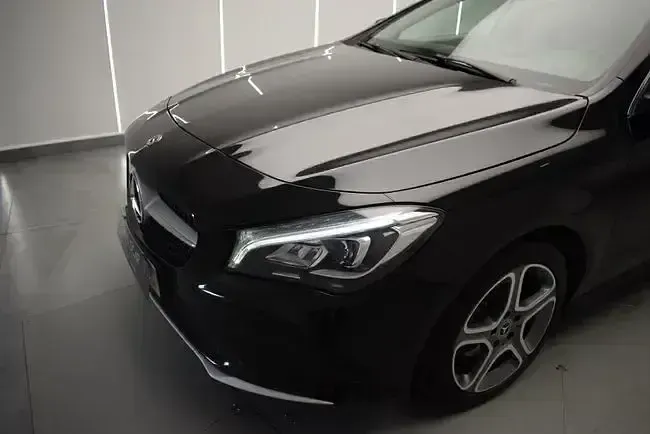 Usado Mercedes CLA200 Shooting Brake 136 CV (100 kW) 2017 Azul Familiar