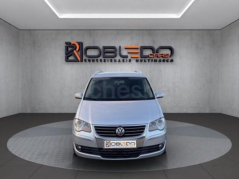 Usado VW Touran 140 CV (102 kW) 2007 Gris / plata Monovolumen
