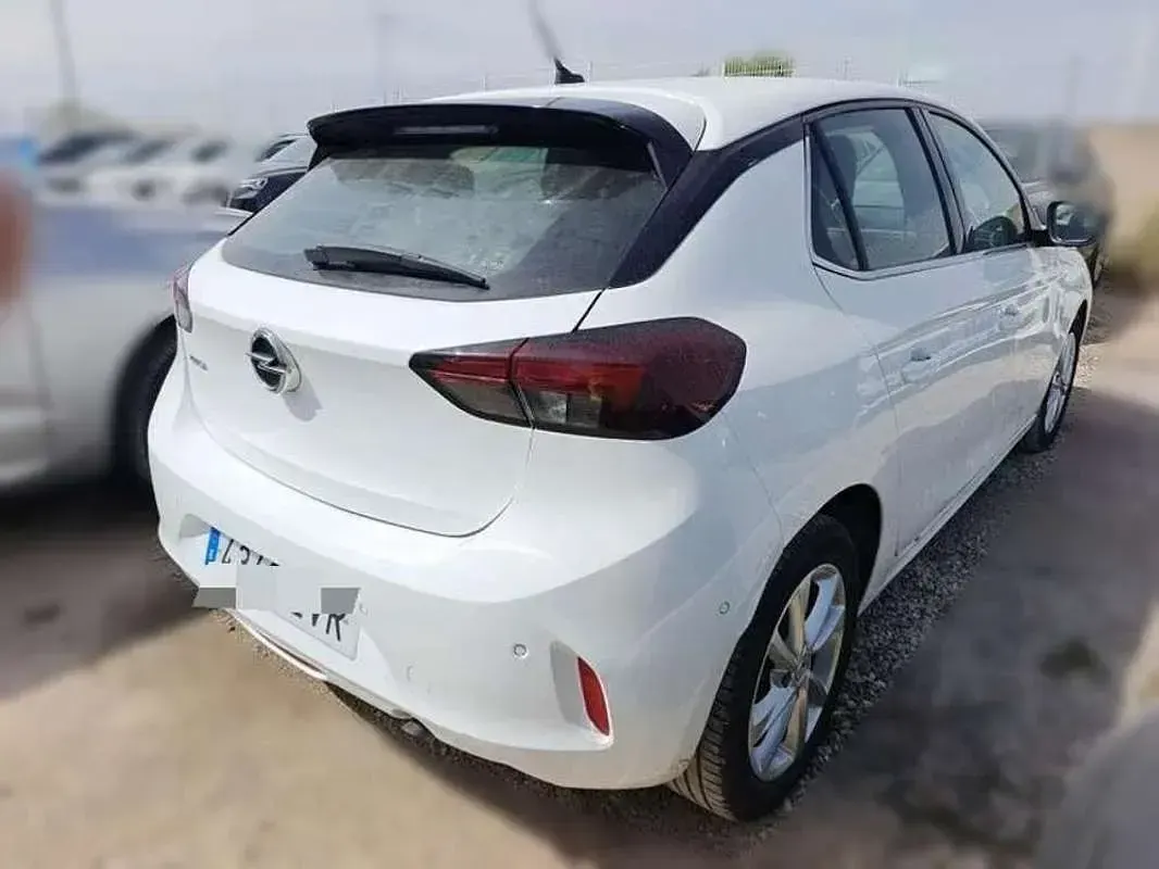 Usado Opel Corsa Elegance 101 CV (74 kW) 2021 Blanco Utilitario