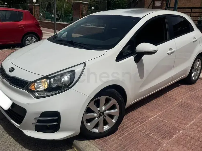 Usado Kia Rio 84 CV (61 kW) 2016 Blanco Utilitario