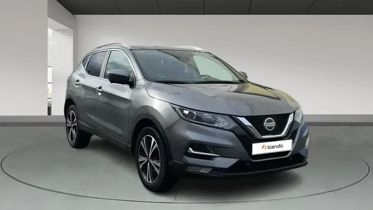 Usado Nissan Qashqai Acenta 140 CV (102 kW) 2020 Gris SUV