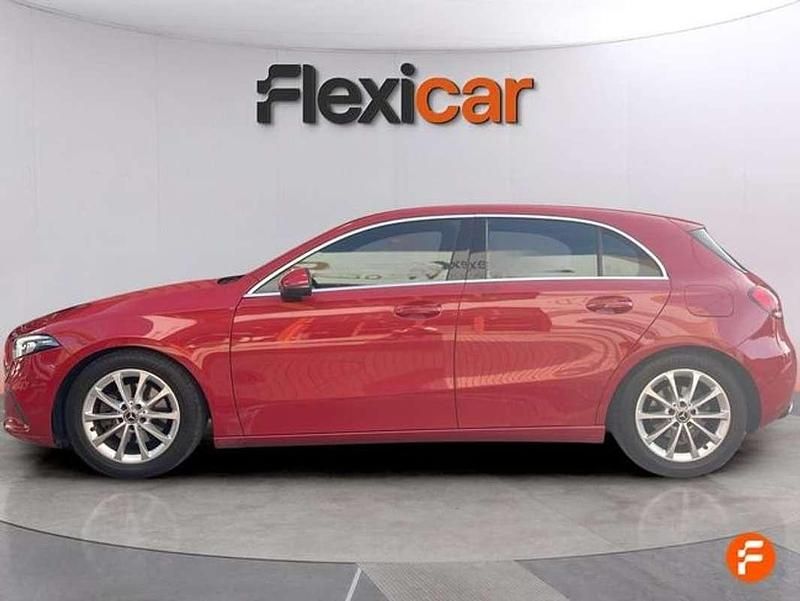 Usado Mercedes A200 163 CV (119 kW) 2018 Rojo Utilitario