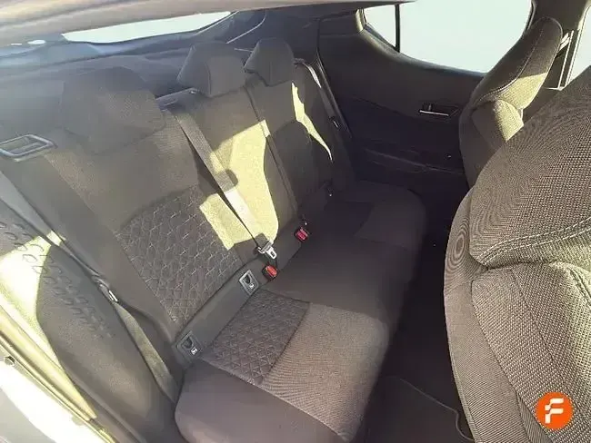 Usado Toyota C-HR Active 122 CV (89 kW) 2021 Blanco SUV