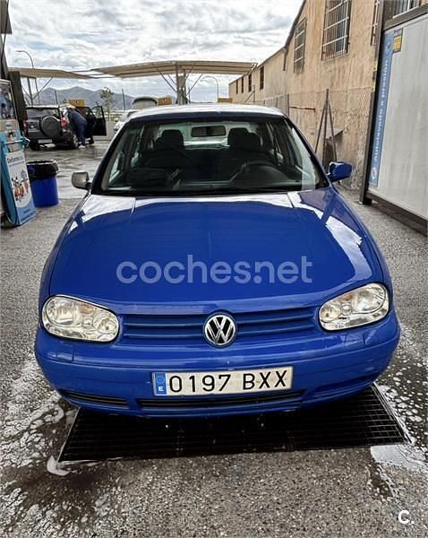 Usado VW Golf IV Conceptline 90 CV (66 kW) 2002 Azul Berlina