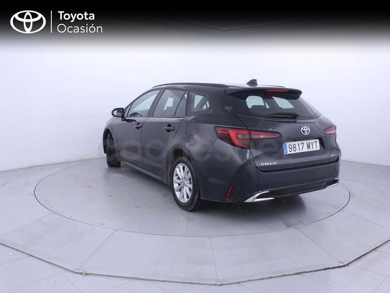 Usado Toyota Corolla Active 140 CV (102 kW) 2025 Negro Familiar