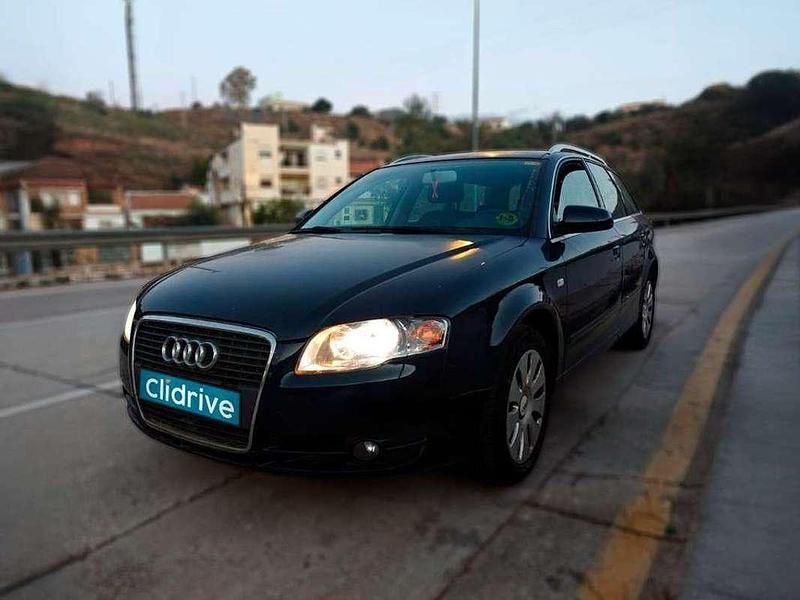 Usado Audi A4 Premium 143 CV (105 kW) 2005 Azul Familiar