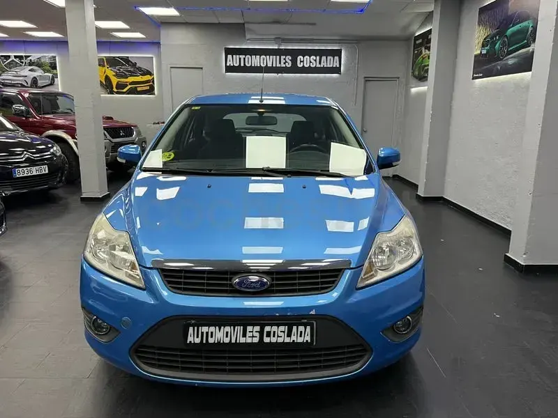 Usado Ford Focus Trend 90 CV (66 kW) 2009 Azul Berlina