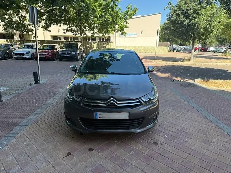 Usado Citroën C4 Feel 120 CV (88 kW) 2015 Gris / plata Berlina