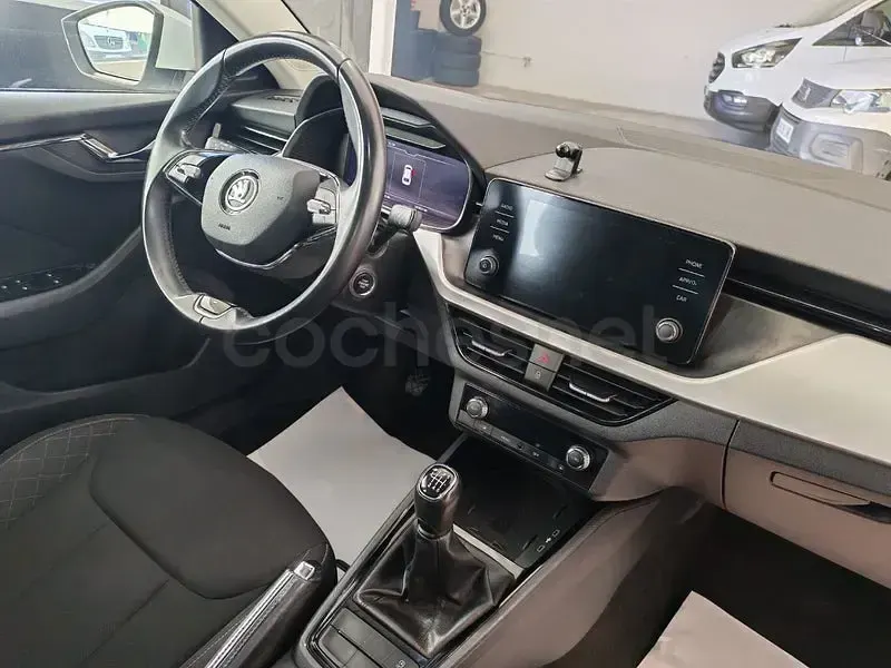 Usado Skoda 110 R Ambition 110 CV (80 kW) 2021 Blanco Berlina