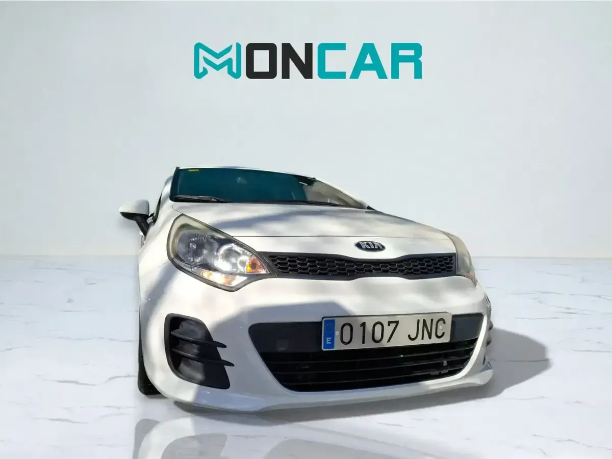 Usado Kia Rio 75 CV (55 kW) 2016 Blanco Utilitario