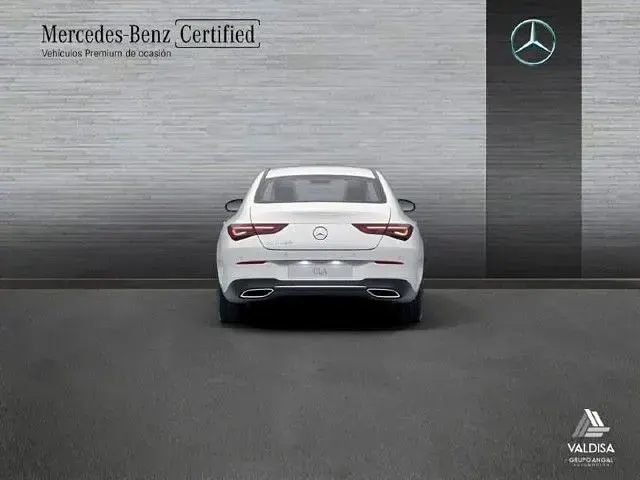 Usado Mercedes CLA180 136 CV (100 kW) 2022 Blanco polar Coupe