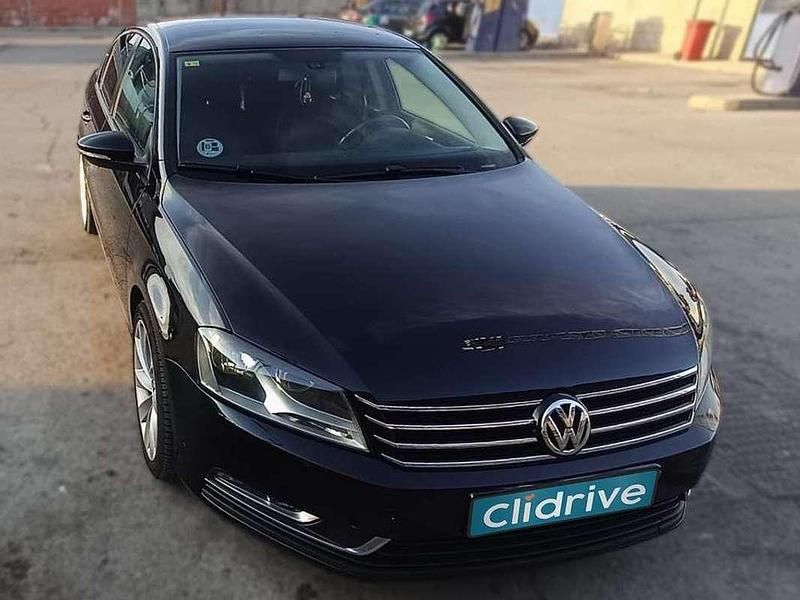 Usado VW Passat Advance 140 CV (102 kW) 2011 Negro Berlina