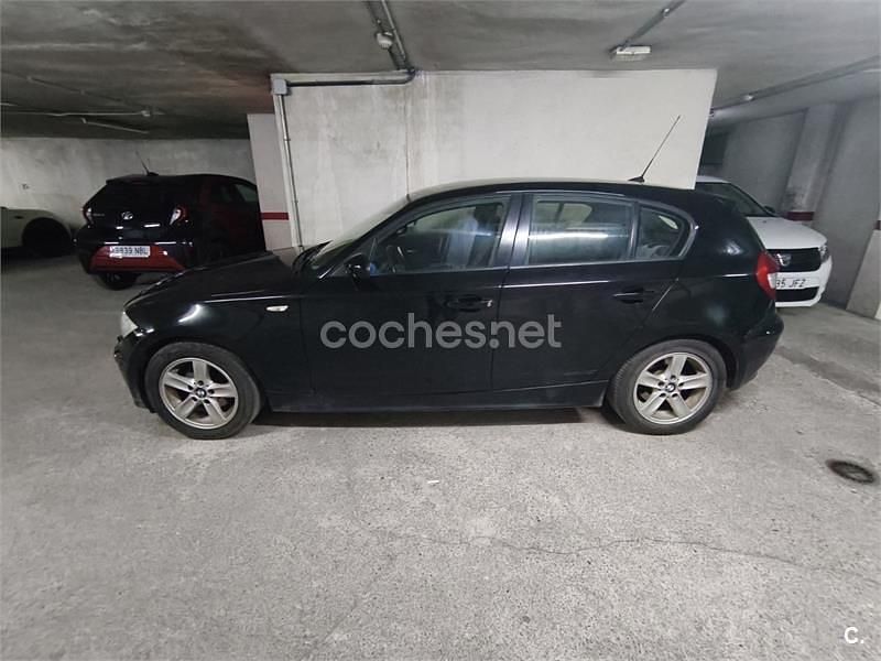 Usado BMW 120 150 CV (110 kW) 2006 Negro Utilitario