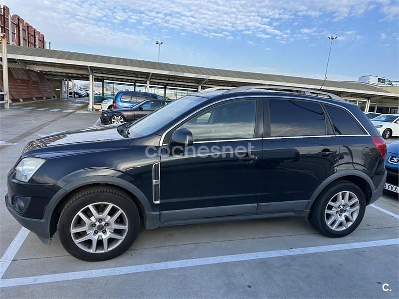 Usado Opel Antara Cosmo 184 CV (135 kW) 2011 Negro SUV