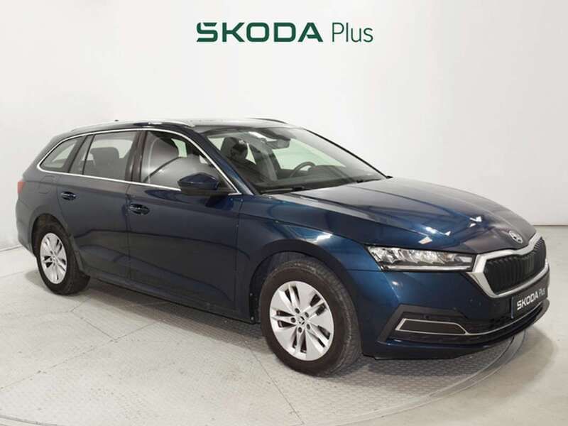 Azul Usado 2024 Skoda Octavia Ambition Familiar | 24.600 € (Precio justo) - Imagen 1/4