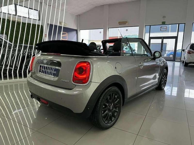 Usado Mini Cooper Cabriolet 136 CV (100 kW) 2021 Gris Descapotable