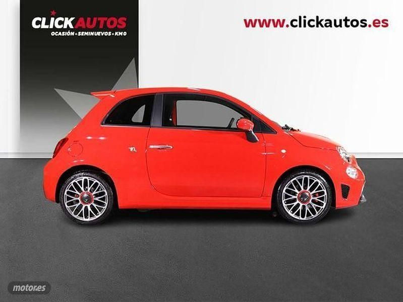Usado Abarth 500 145 CV (106 kW) 2022 Rojo Utilitario
