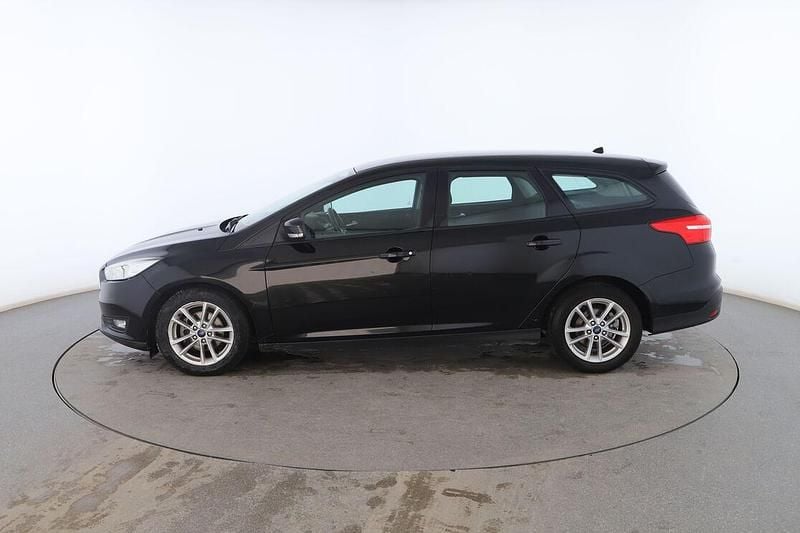 Usado Ford Focus Business Edition 125 CV (91 kW) 2017 Negro Familiar